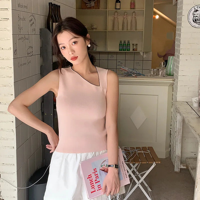 JIAMI Asymmetric V-neck Knitted Tank Top