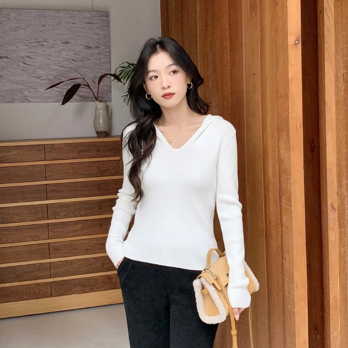 Minimalist Style Women's Pullover Knit Hooded Soft and Anti-Pilling Knitwear